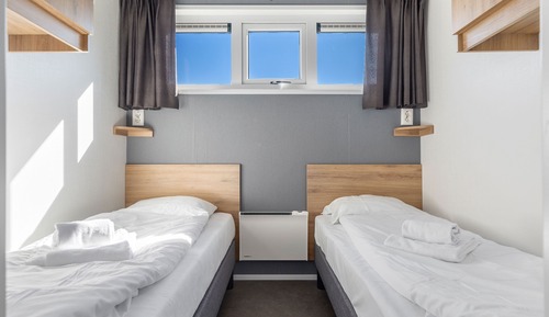 Business Cabin