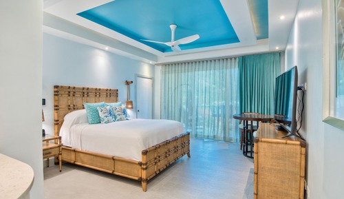 Deluxe Room, 1 King Bed, Balcony