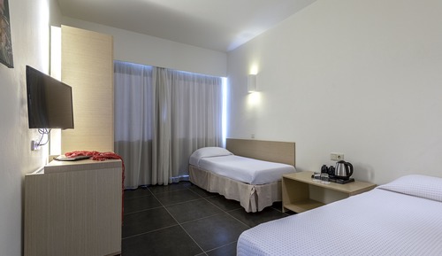 One Bedroom Family Room Side Sea View