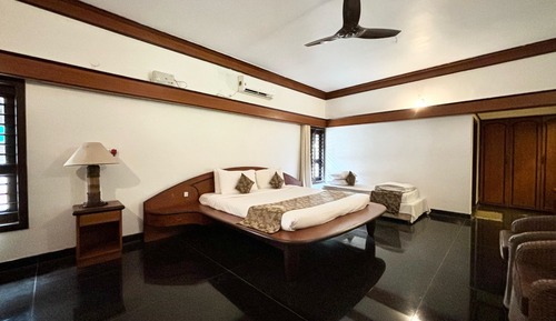 Executive Double Room, 1 King Bed, Garden View