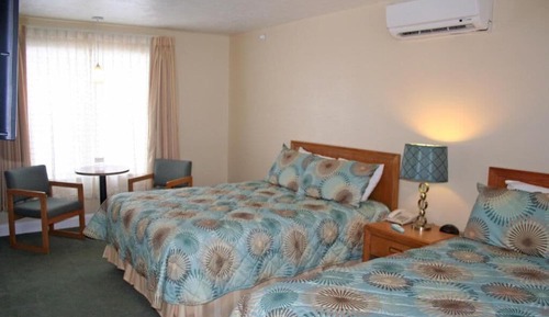 Standard Queen Room - Upstairs