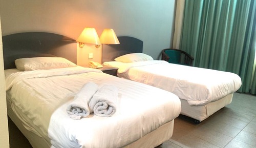 Standard Twin Room