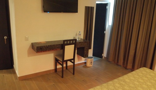 Superior Room, 1 King Bed, Ensuite