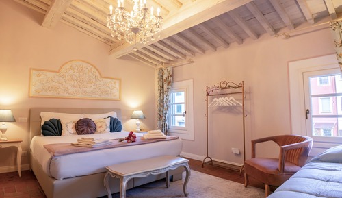 Romantic Triple Room, Courtyard View (Oleandro)