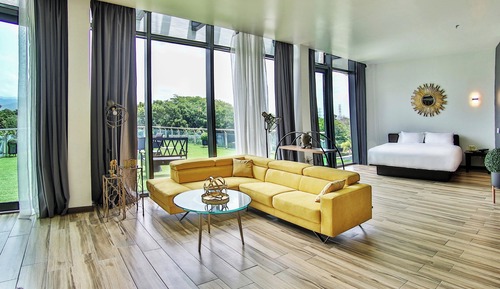 Suite, 1 Bedroom, Terrace (Savvy)