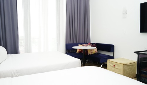 Room, 2 Queen Beds, Non Smoking