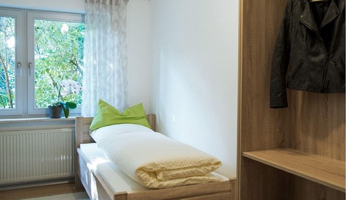 Single Room, Garden View
