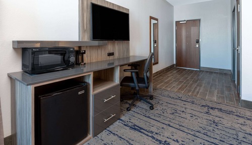 Suite, 1 King Bed, Accessible, Non Smoking (Mobility, Tub with Grab Bars)