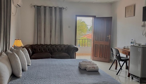 Executive Suite, Balcony