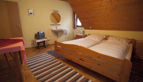 Standard Double Room, Shared Bathroom