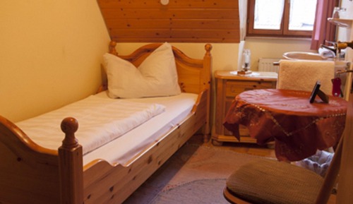 Standard Single Room, Shared Bathroom