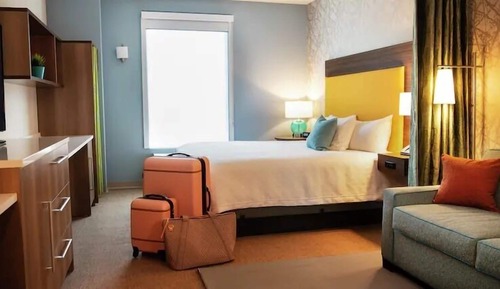 Studio, 1 King Bed, Accessible (Hearing)