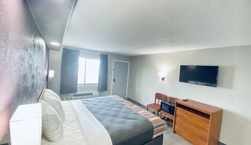 Single Room, Smoking