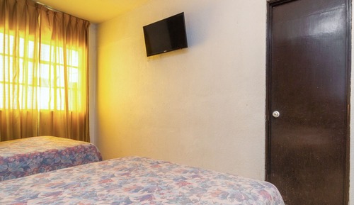 Standard Room, 2 Double Beds