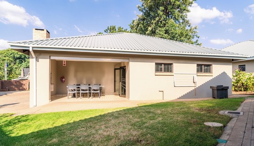 8 Sleeper Buffalo Villa