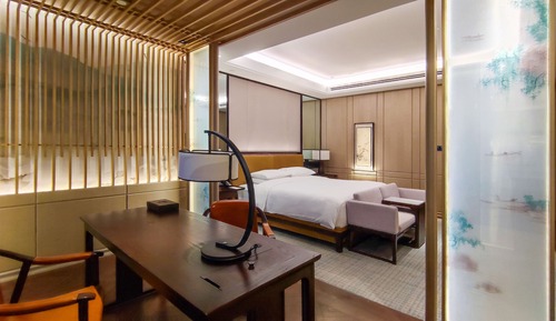 Park Lakeview Terrace Suite