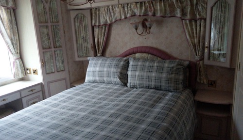 Chalet, 2 Bedrooms, Patio, Lake View