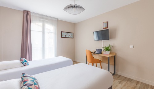 Standard Studio, 2 Twin Beds