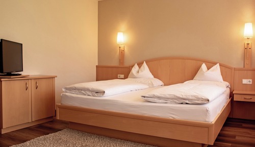 Economy Double Room (Gästehaus)