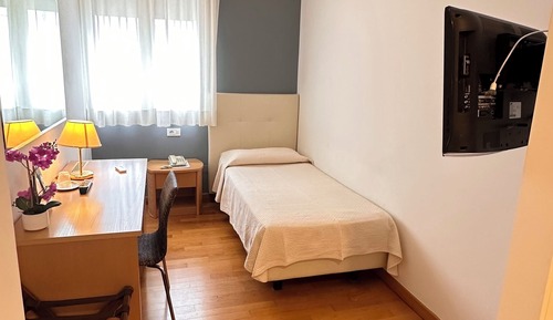 Comfort Single Room