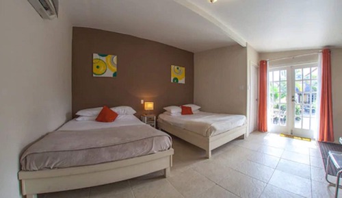 Deluxe Studio, 2 Queen Beds, Kitchen