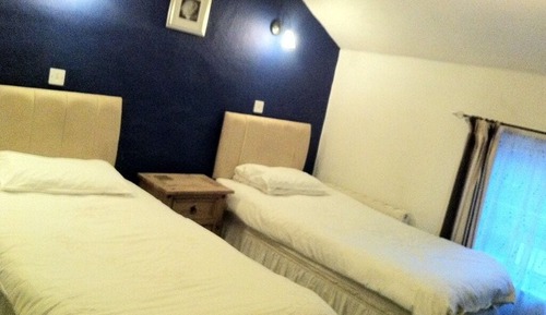 Triple Room, Private Bathroom ((Non En-Suite))