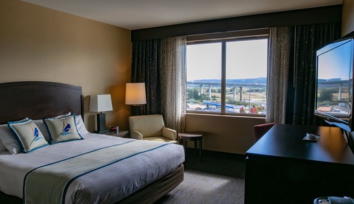 KING STANDARD ROOM