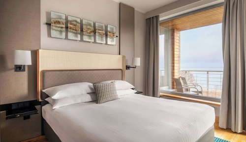 Superior Room, 1 King Bed, Non Smoking, Sea View (Balcony)