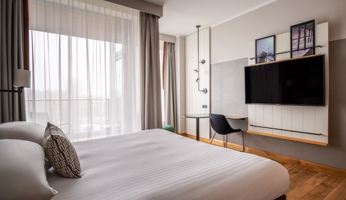 Superior Room, 1 King Bed, Non Smoking, Balcony