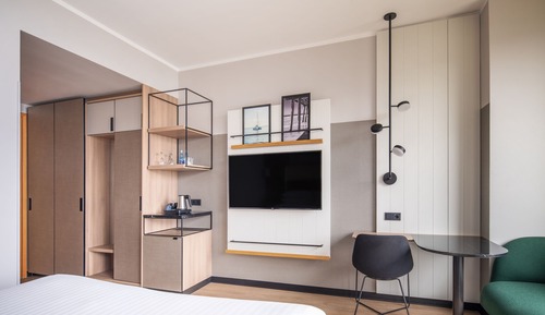 Standard Room, 1 King Bed, Non Smoking, Sea View (Balcony)