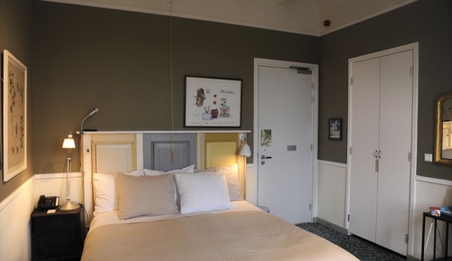 Double Room, Tower