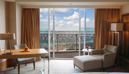 Deluxe Seaview Queen Room