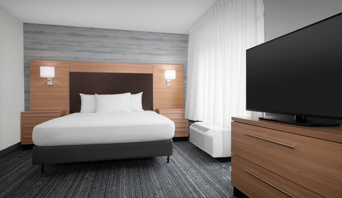 Studio, 1 King Bed (Mobility/Hearing Access, Roll-In Shwr)