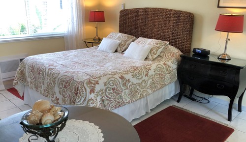 Miami Classic - 2 Bedroom 1 King Bed and 1 Queen Bed