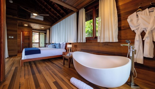 Clifftop Zabuco Honeymoon Villa II with Studio