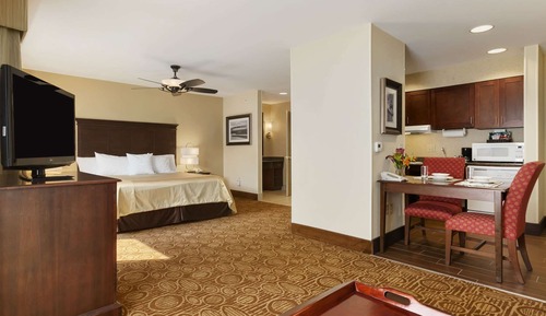 Studio, 1 King Bed, Accessible, Bathtub (Mobility & Hearing)