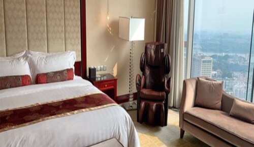 Deluxe Suite