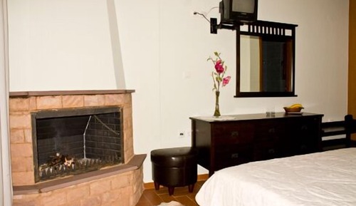 Double Room, 1 Queen Bed, Fireplace, Mountain View