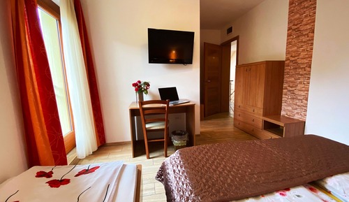 Classic Double or Twin Room, Mountain View