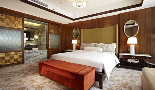 Business suite