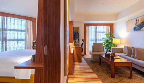 Premier Suite, 1 King Bed, City View