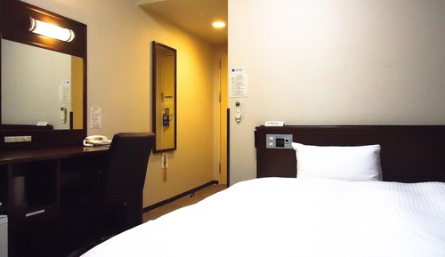 Single Room, Smoking