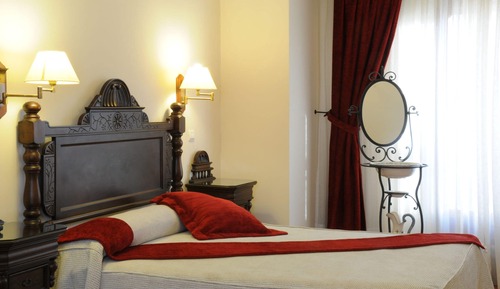 Double Room, Jetted Tub