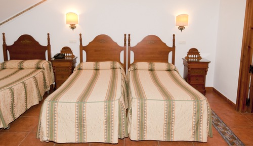 Triple Room, Jetted Tub