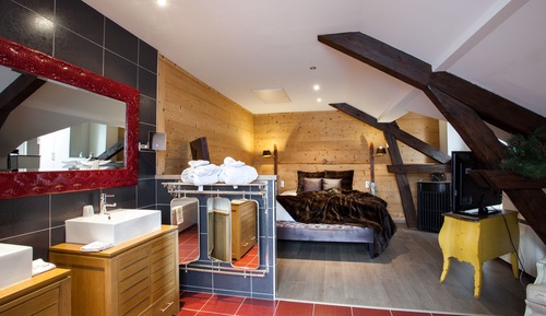 Junior Suite, 1 King Bed, Mountain View