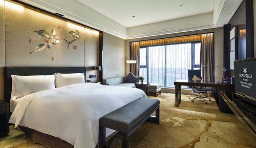 Standard Room, 1 King Bed