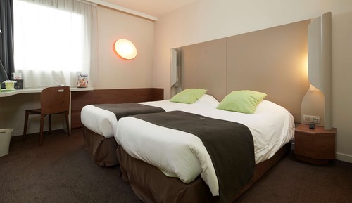 Next Generation, Room, Multiple Beds