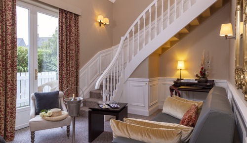 Executive Suite (Duplex)
