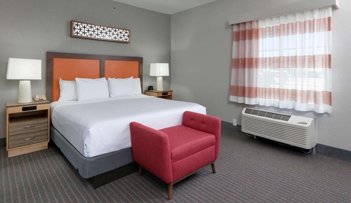 Family Suite, 1 King Bed, Accessible, Non Smoking (Deluxe, Mobility/Hearing, Grab bars)