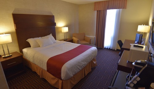 Standard Room, 1 Queen Bed